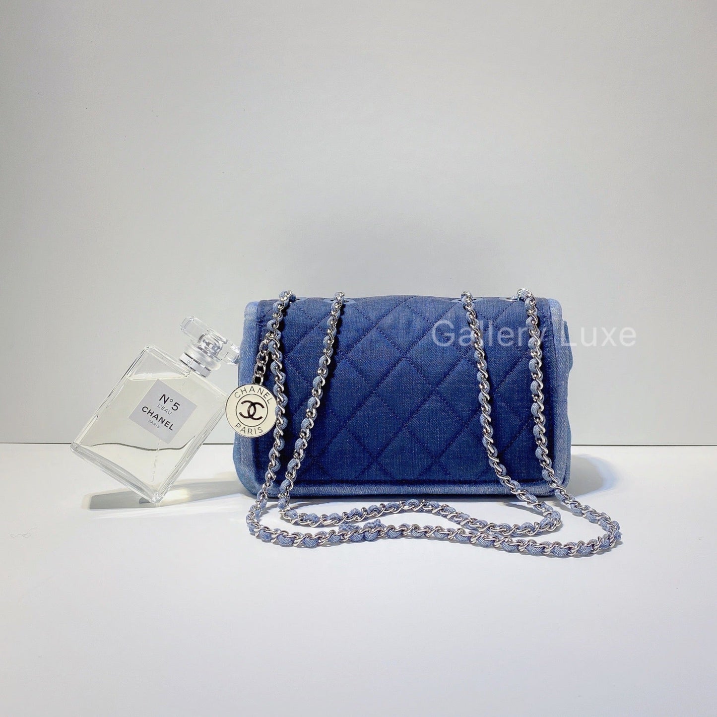 No.2752-Chanel Medallion Graphic Flap Bag