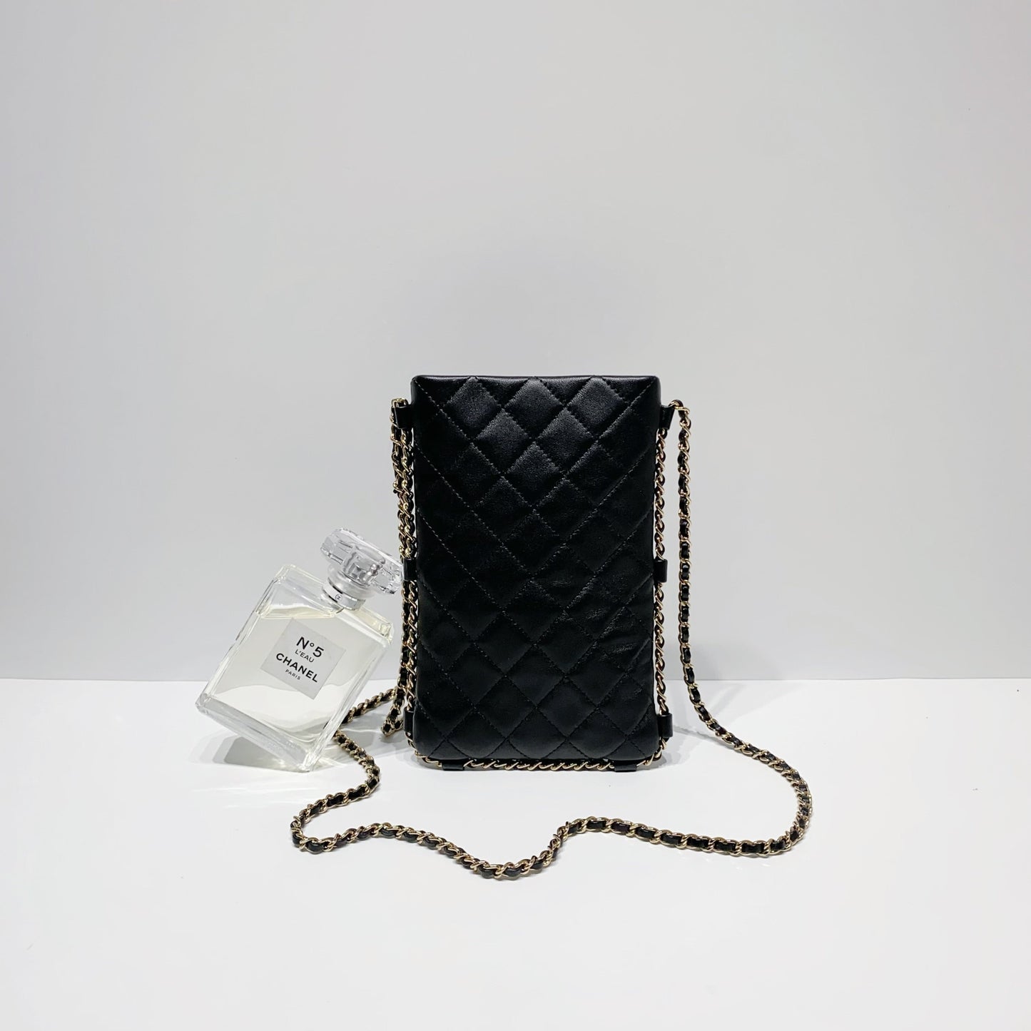 No.4003-Chanel Tech Take Away Phone Holder With Chain