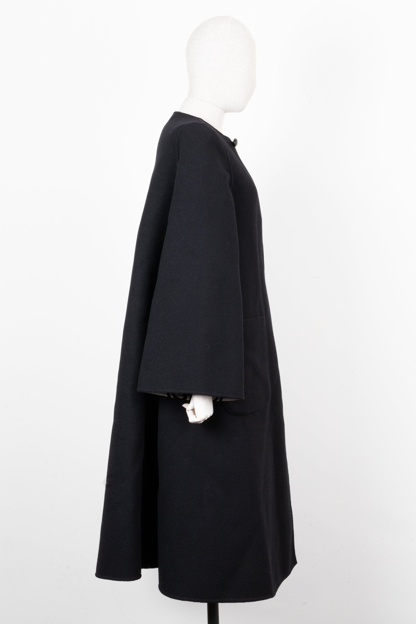 Luxury Gucci Trending 2025 Reversible GG Coat Wool Brown Black