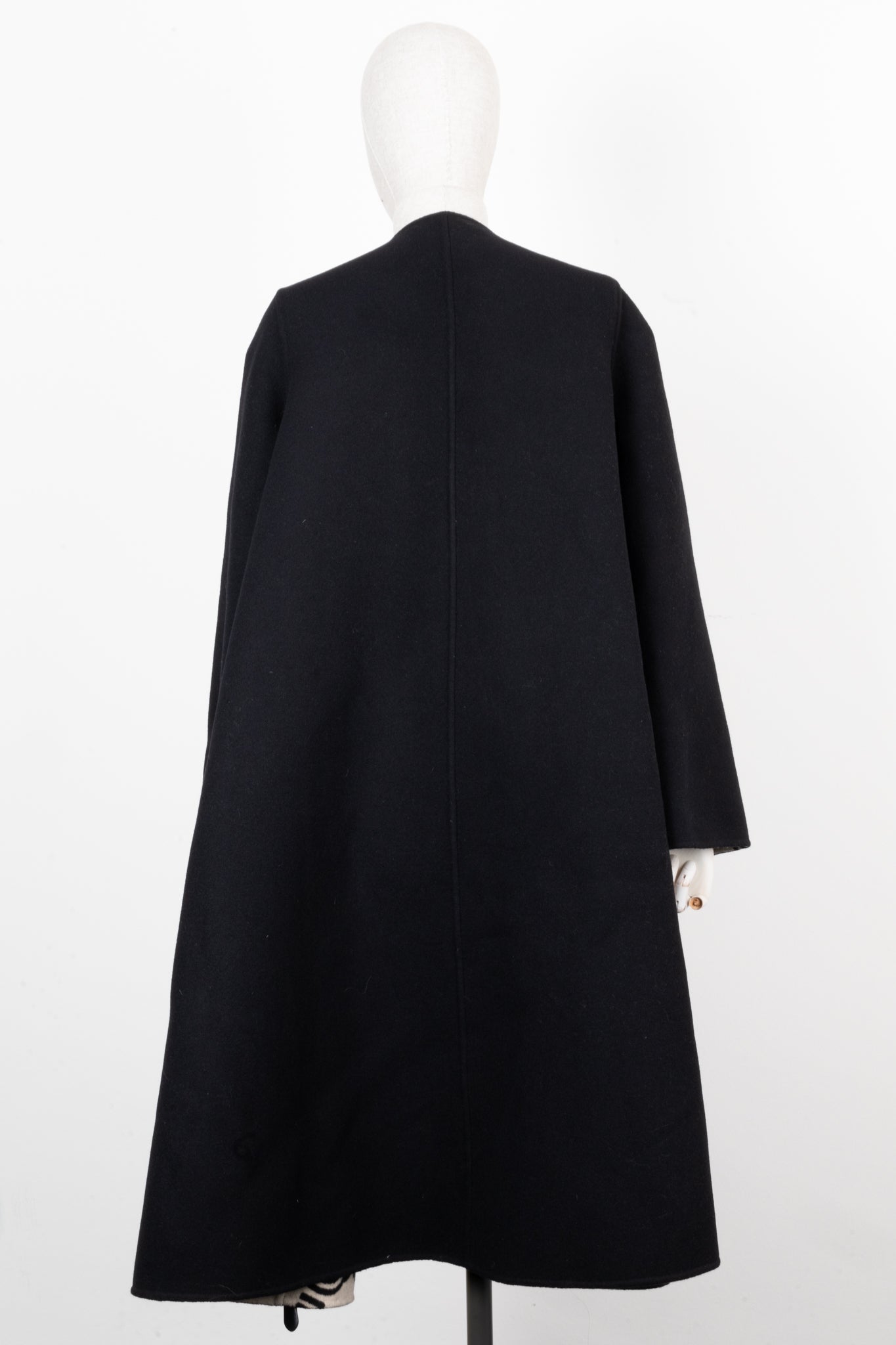 Luxury Gucci Trending 2025 Reversible GG Coat Wool Brown Black