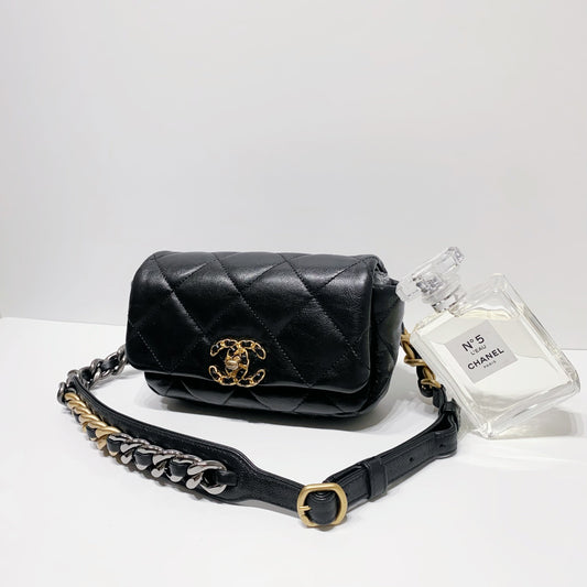 No.4032-Chanel 19 Waist Bag
