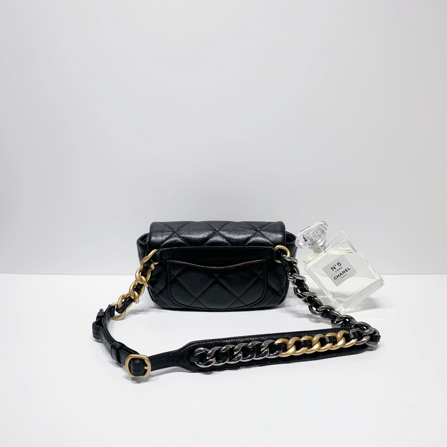 No.4032-Chanel 19 Waist Bag
