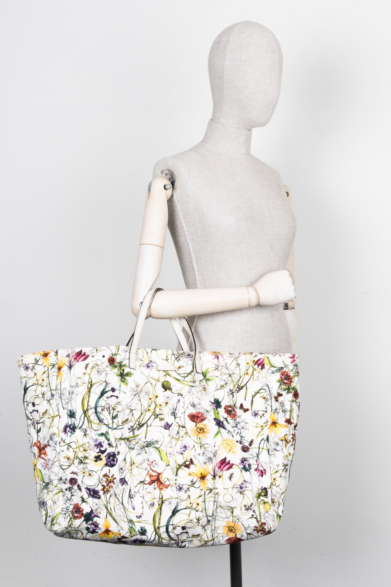 Luxury Gucci Trending 2025 Floral Canvas Tote Bag White