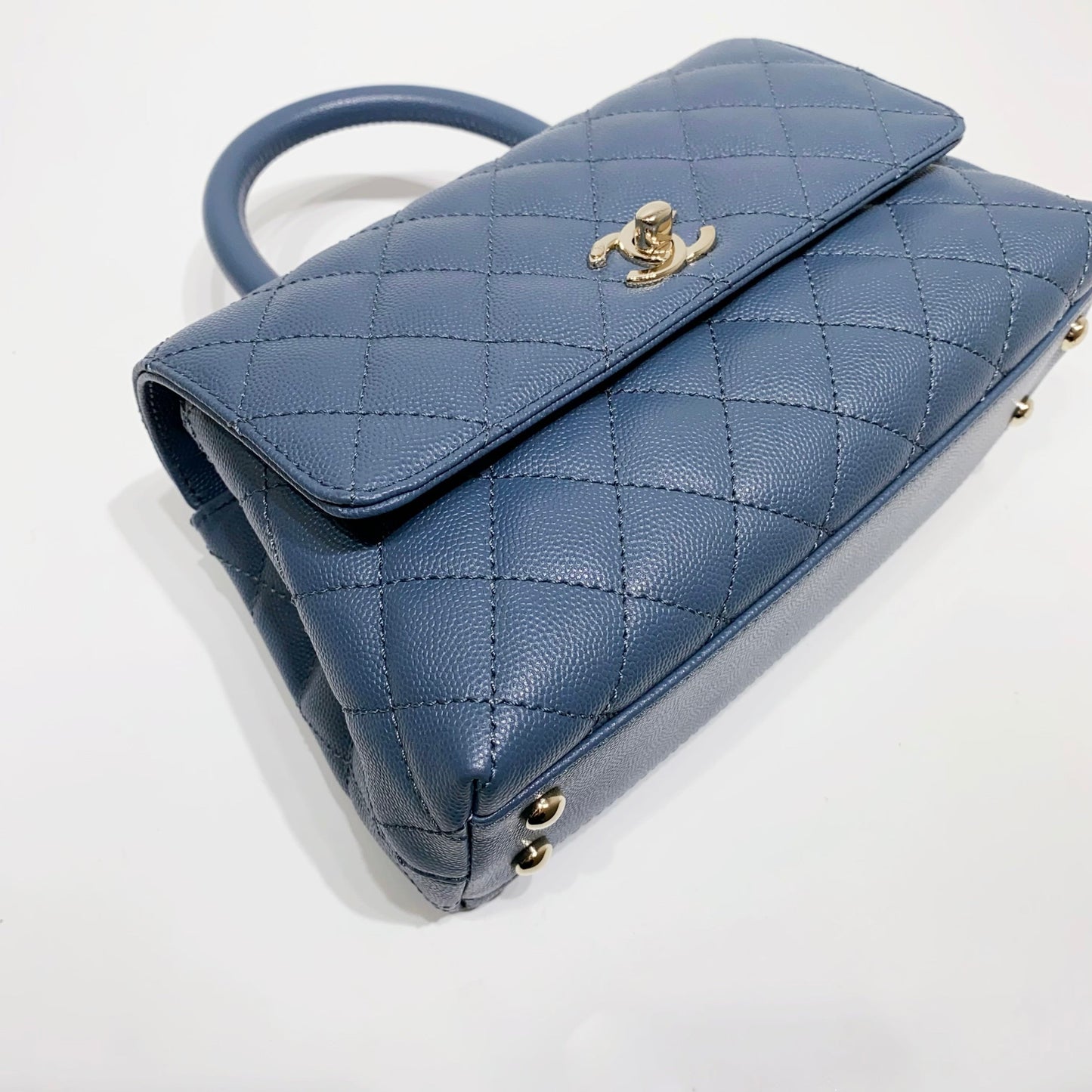 No.4026-Chanel Caviar Small Coco Handle