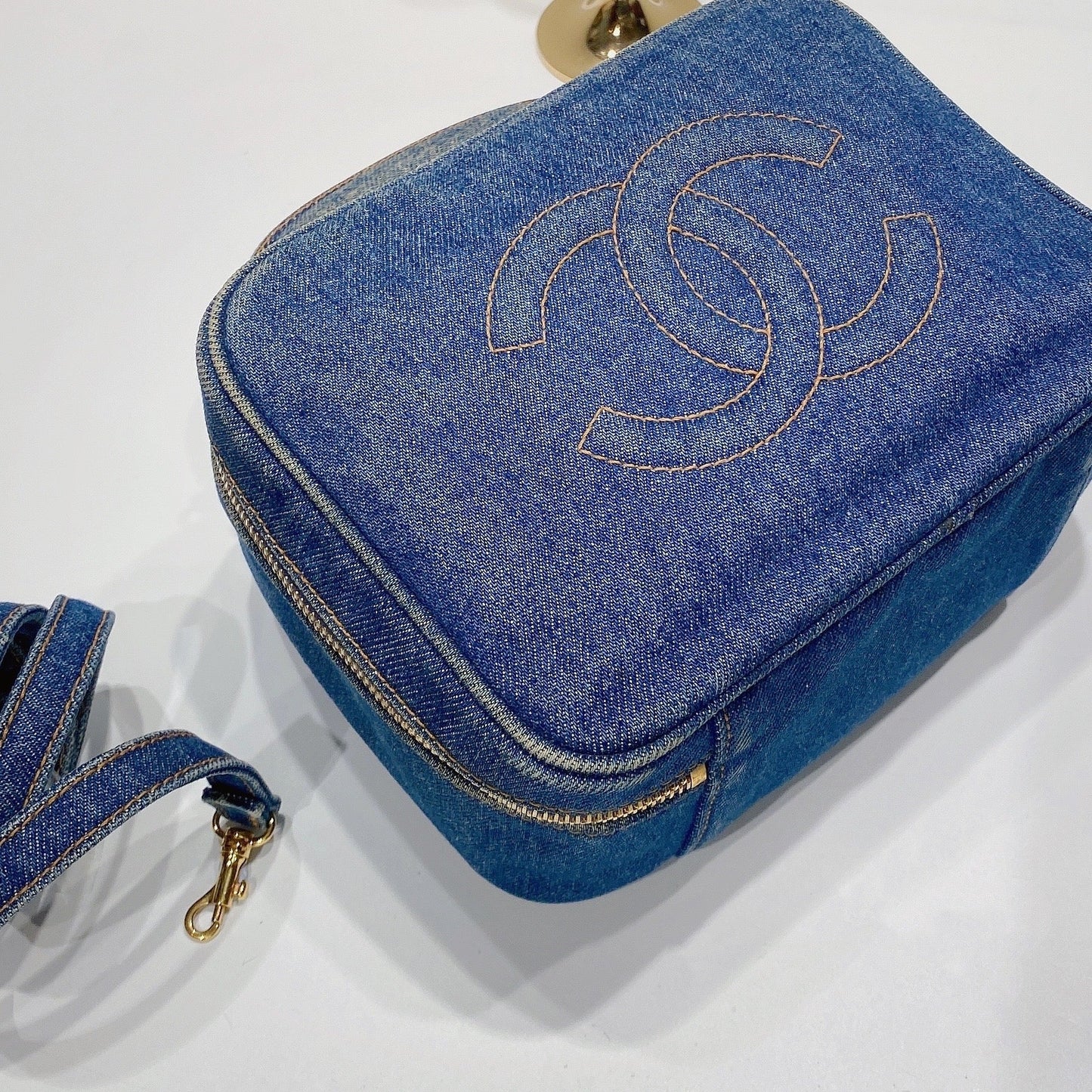 No.3490-Chanel Vintage Denim Small Vanity Case