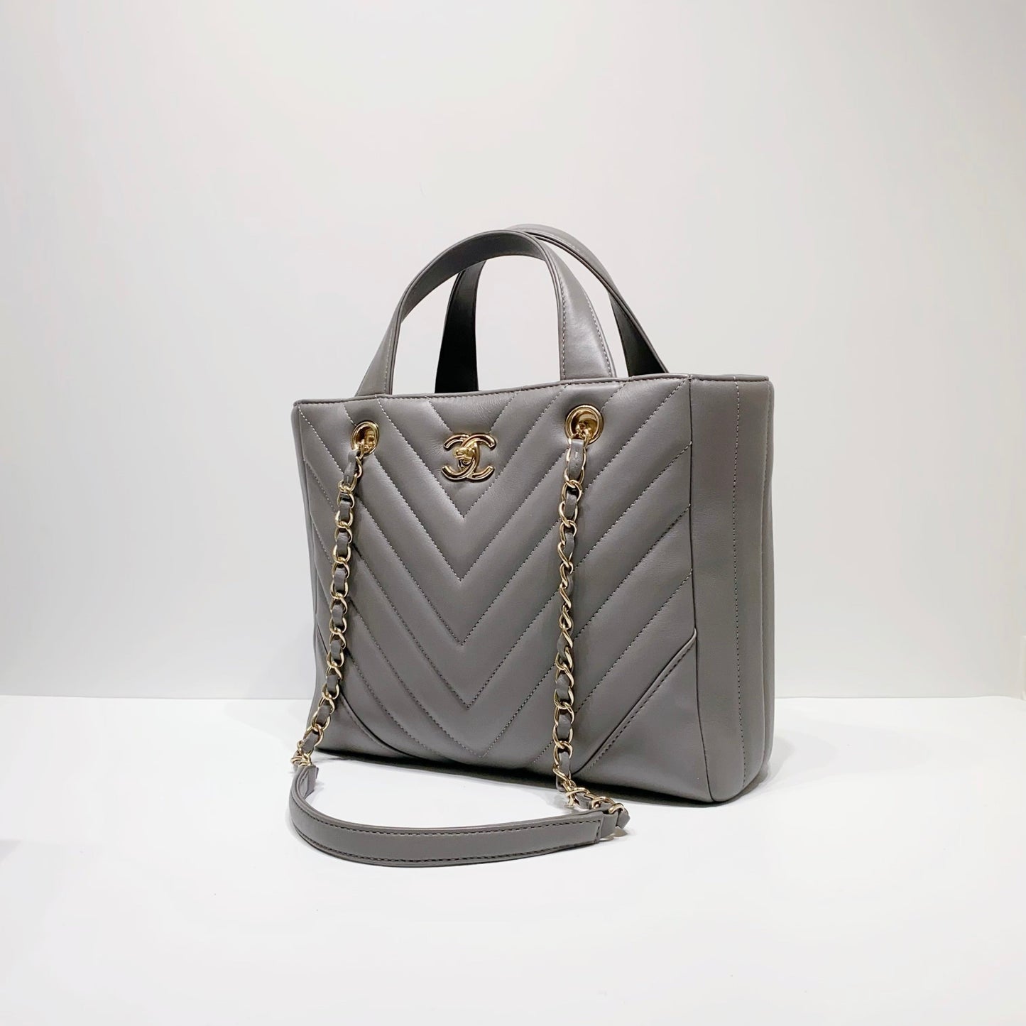 No.4044-Chanel Chevron Statement Small Tote Bag