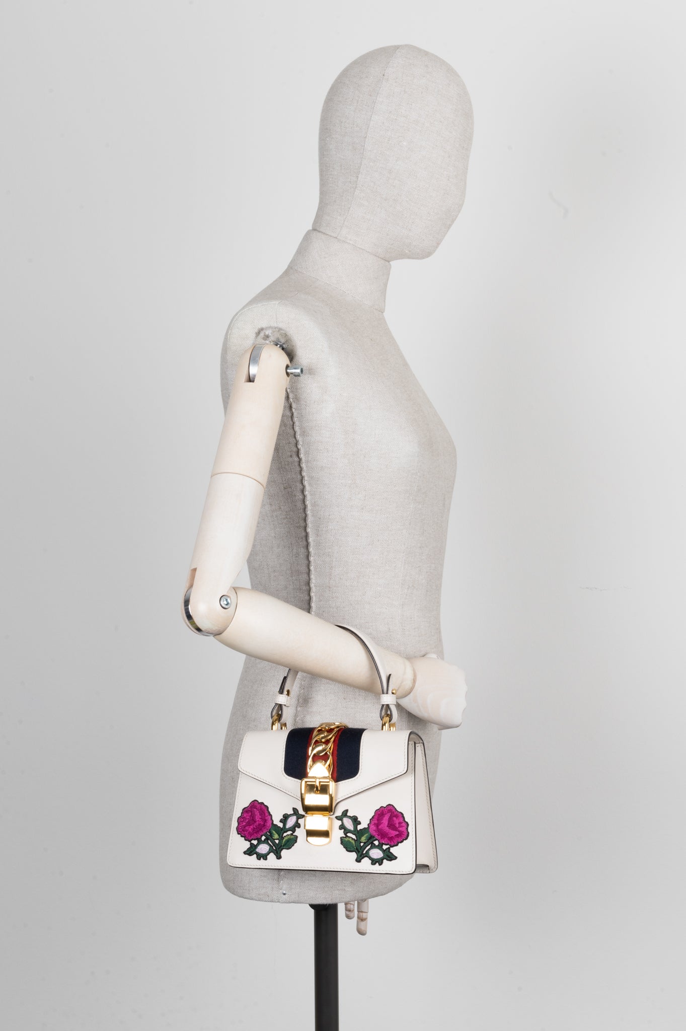 Luxury Gucci Trending 2025 Mini Sylvie Top Handle Bag Floral Ivory