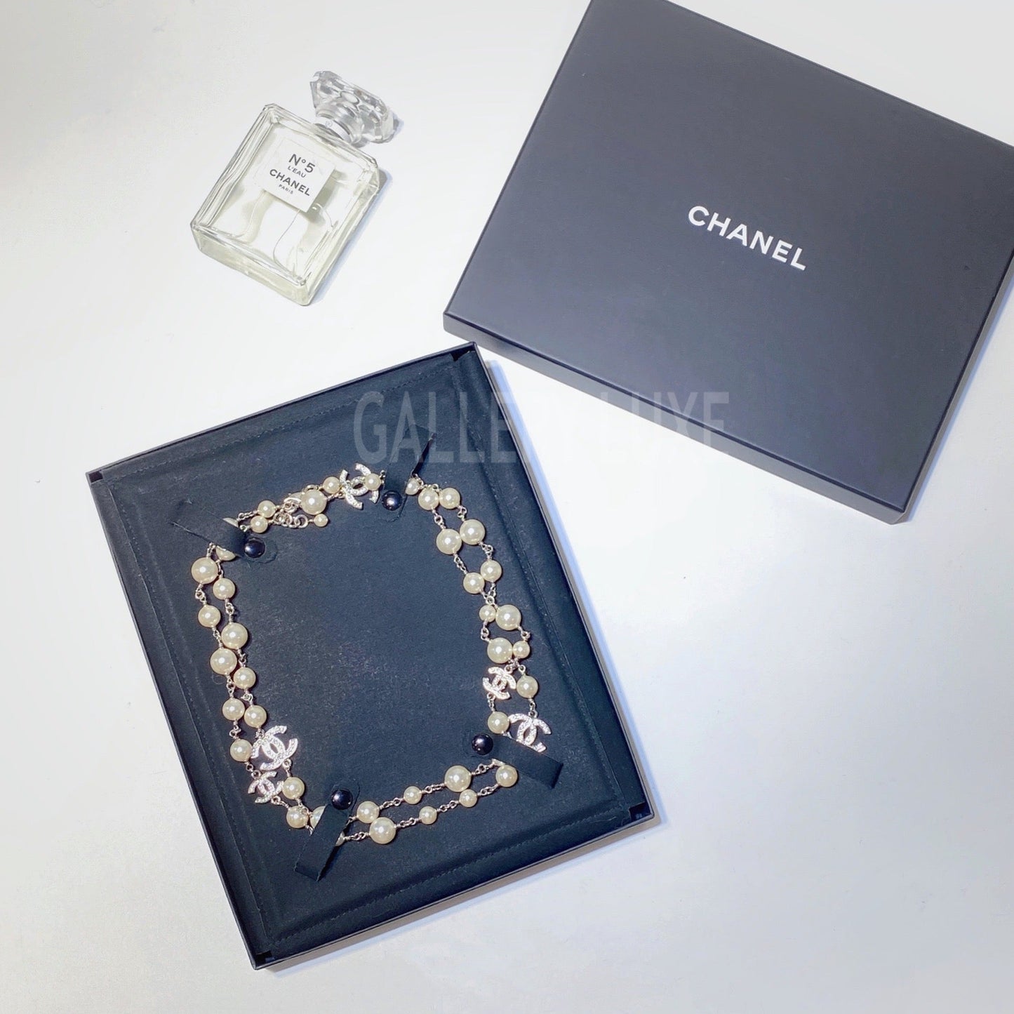 No.3092-Chanel Long Pearl & Crystal Necklace