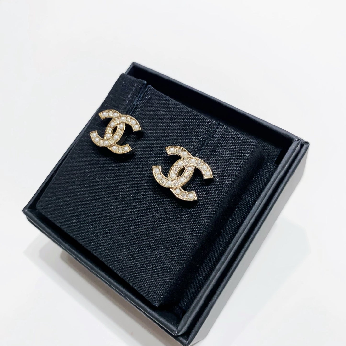 No.001620-1-Chanel Metal Crystal & Pearl Coco Mark Earrings  (Brand New / 全新貨品)