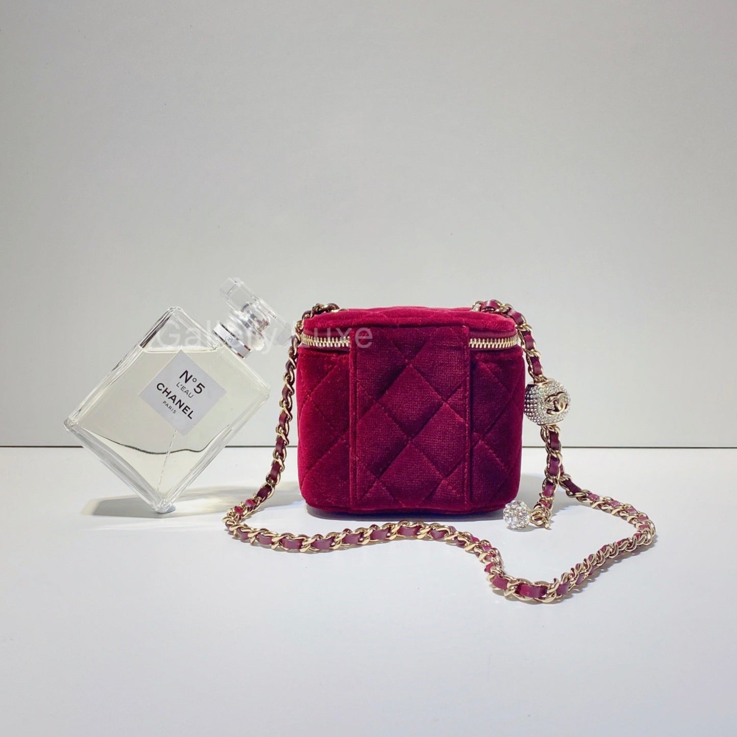 No.2769-Chanel Pearl Crush Clutch With Chain