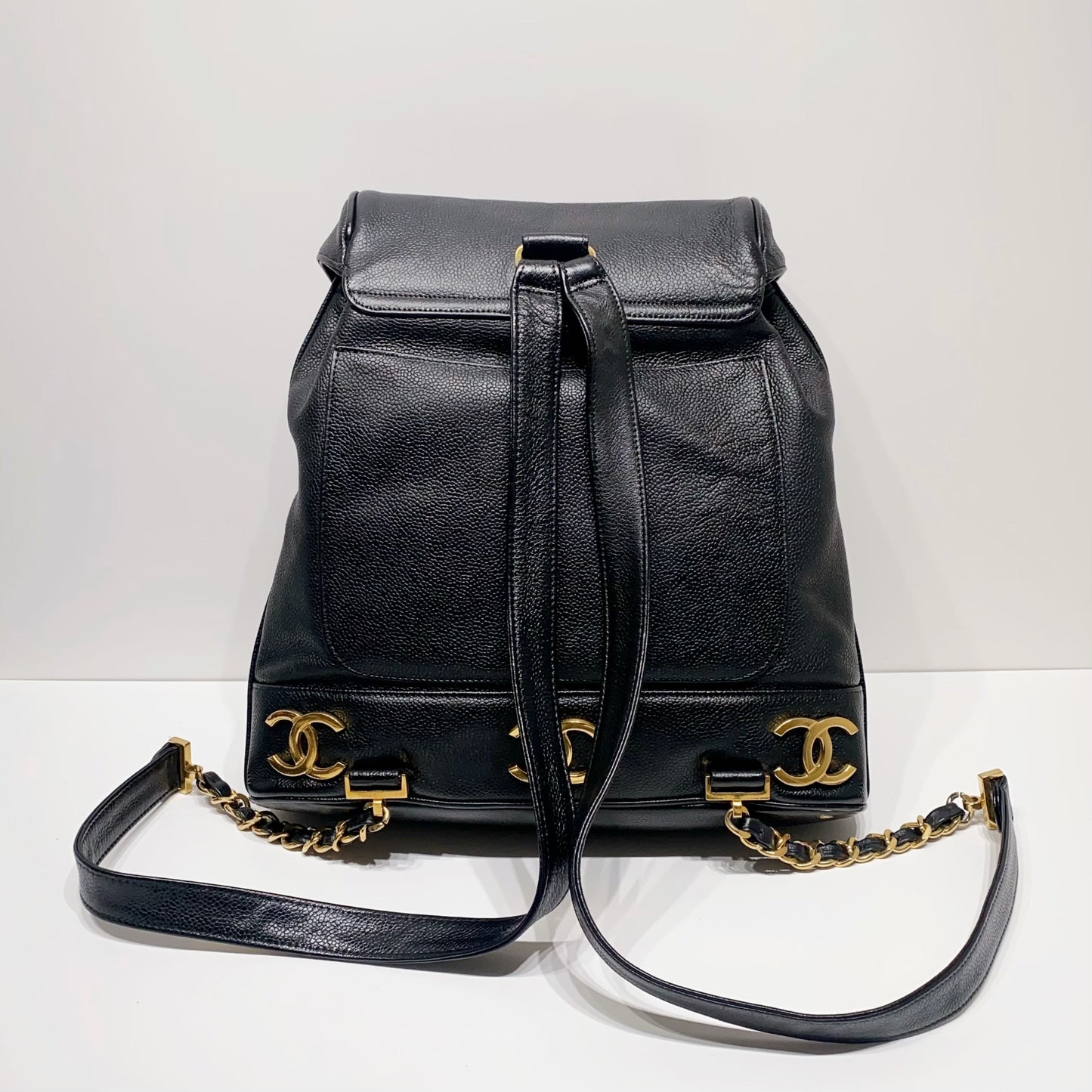 No.2940-Chanel Vintage Caviar Triple CC Backpack