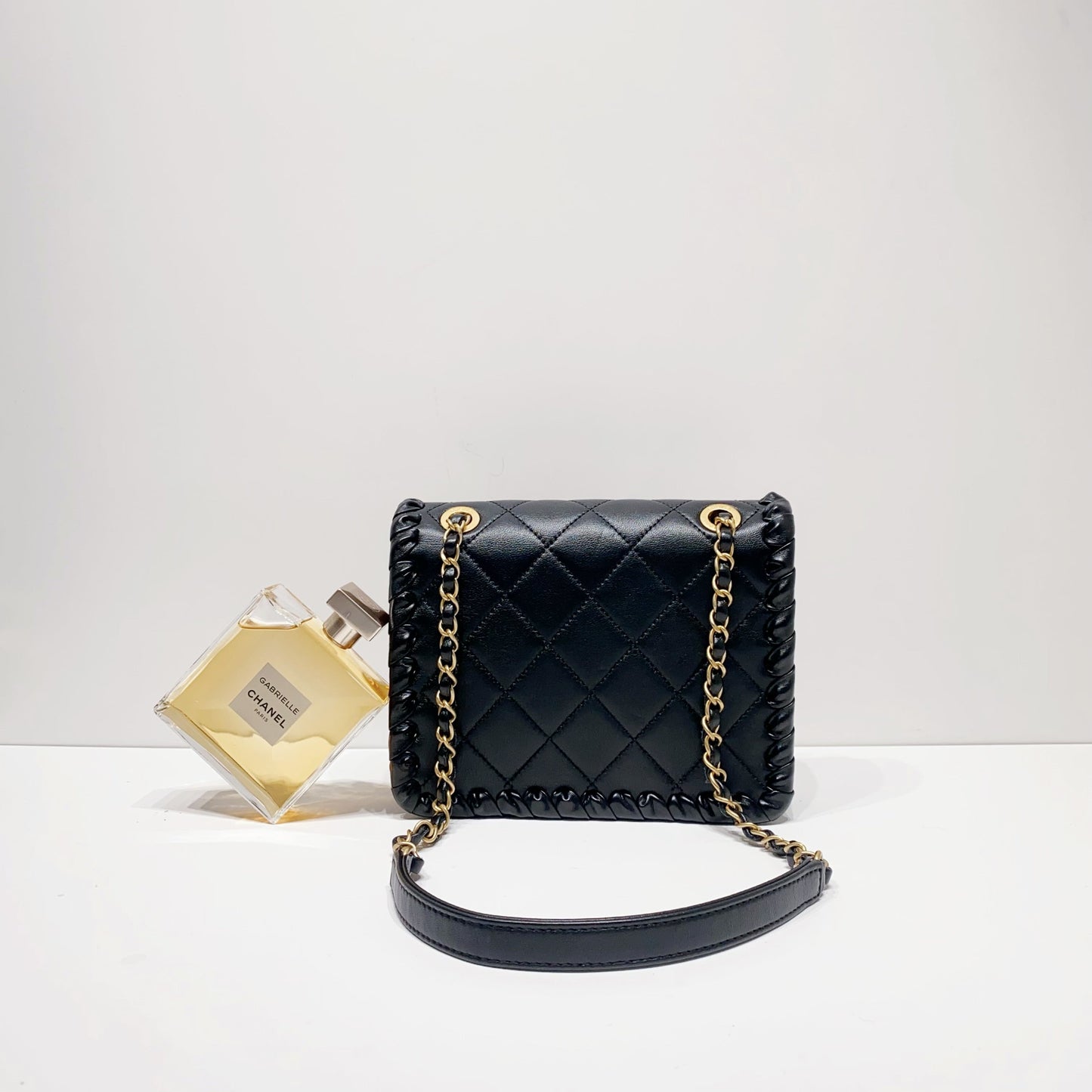 No.4084-Chanel My Own Frame Flap Bag