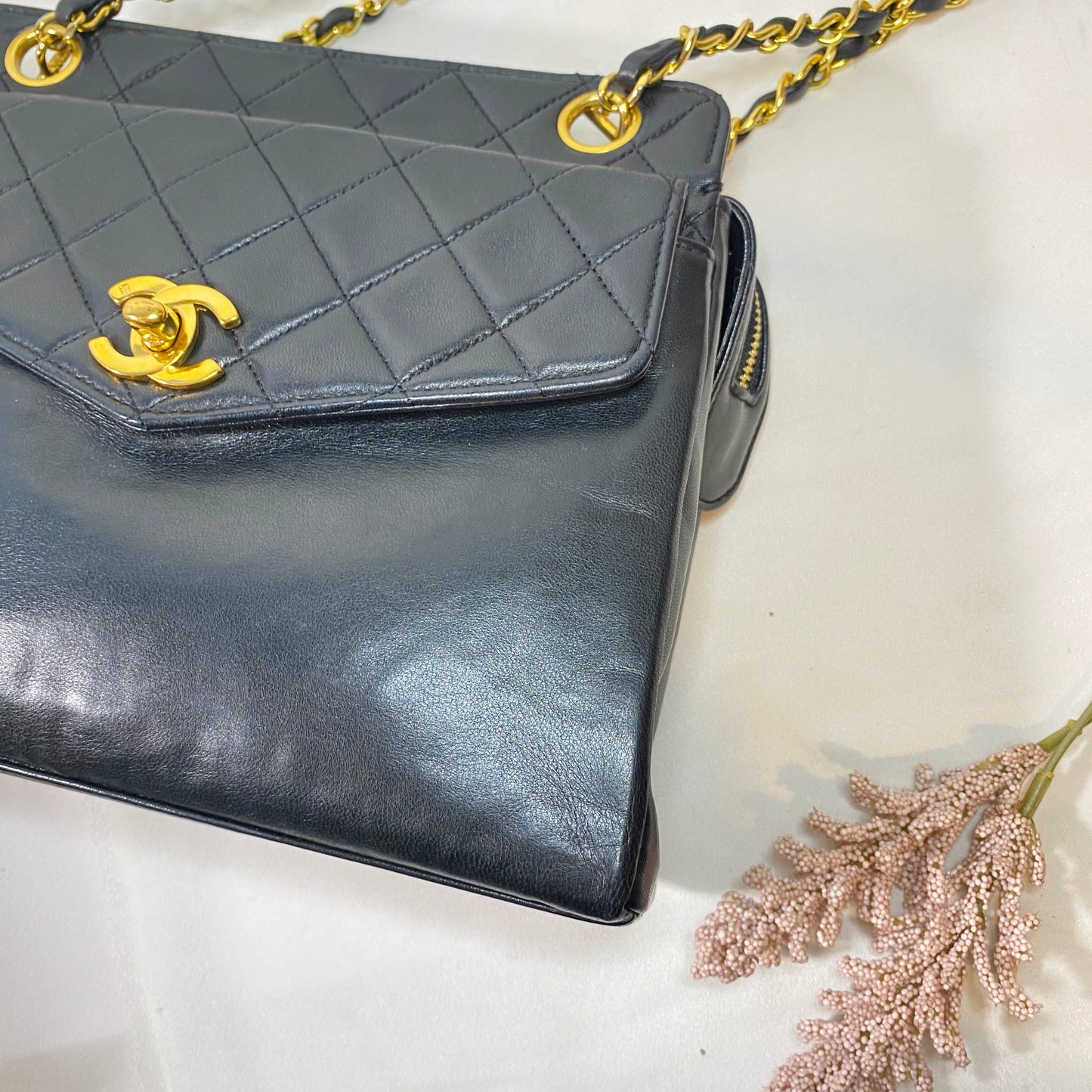 No.2261-Chanel Vintage Lambskin Shoulder Bag