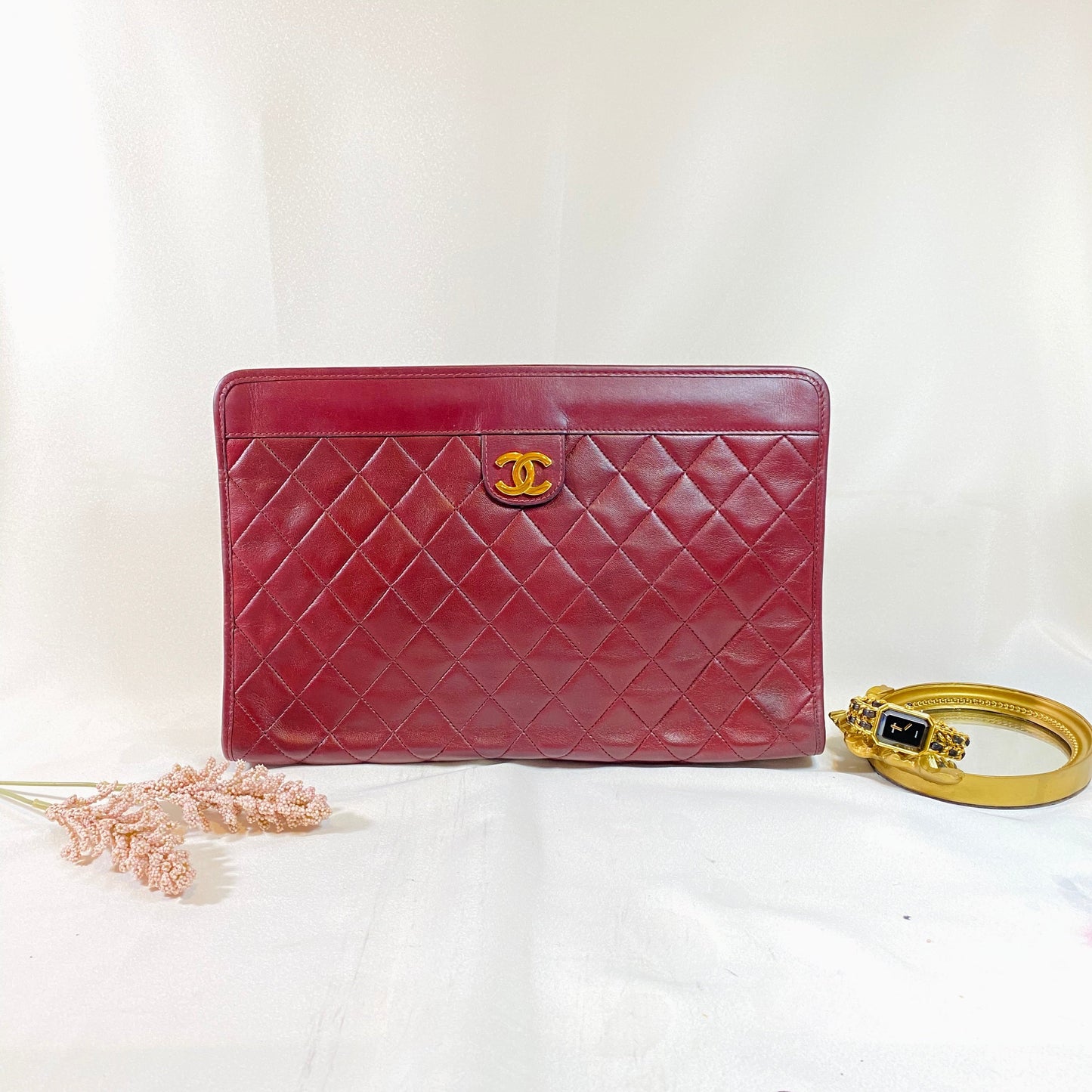 No.2284-Chanel Vintage Lambskin Clutch