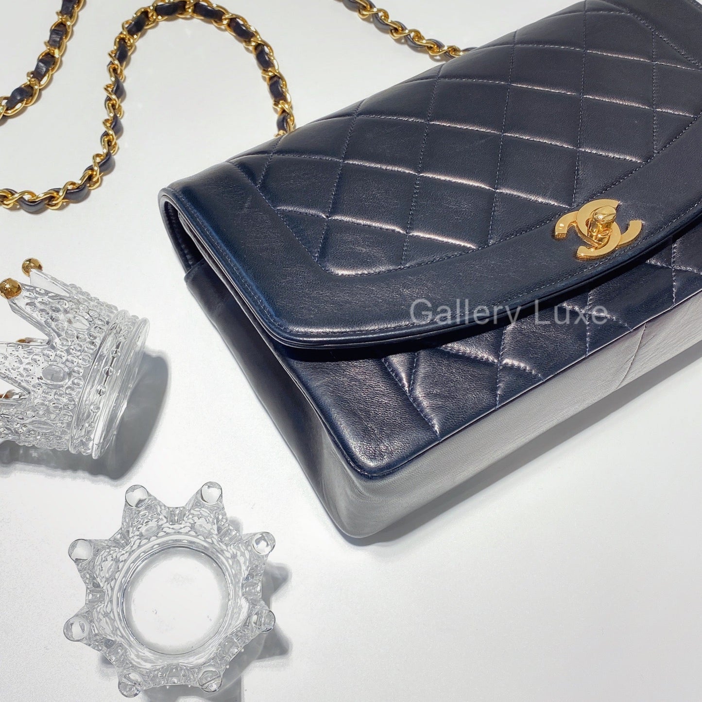 No.2483-Chanel Vintage Diana 25cm