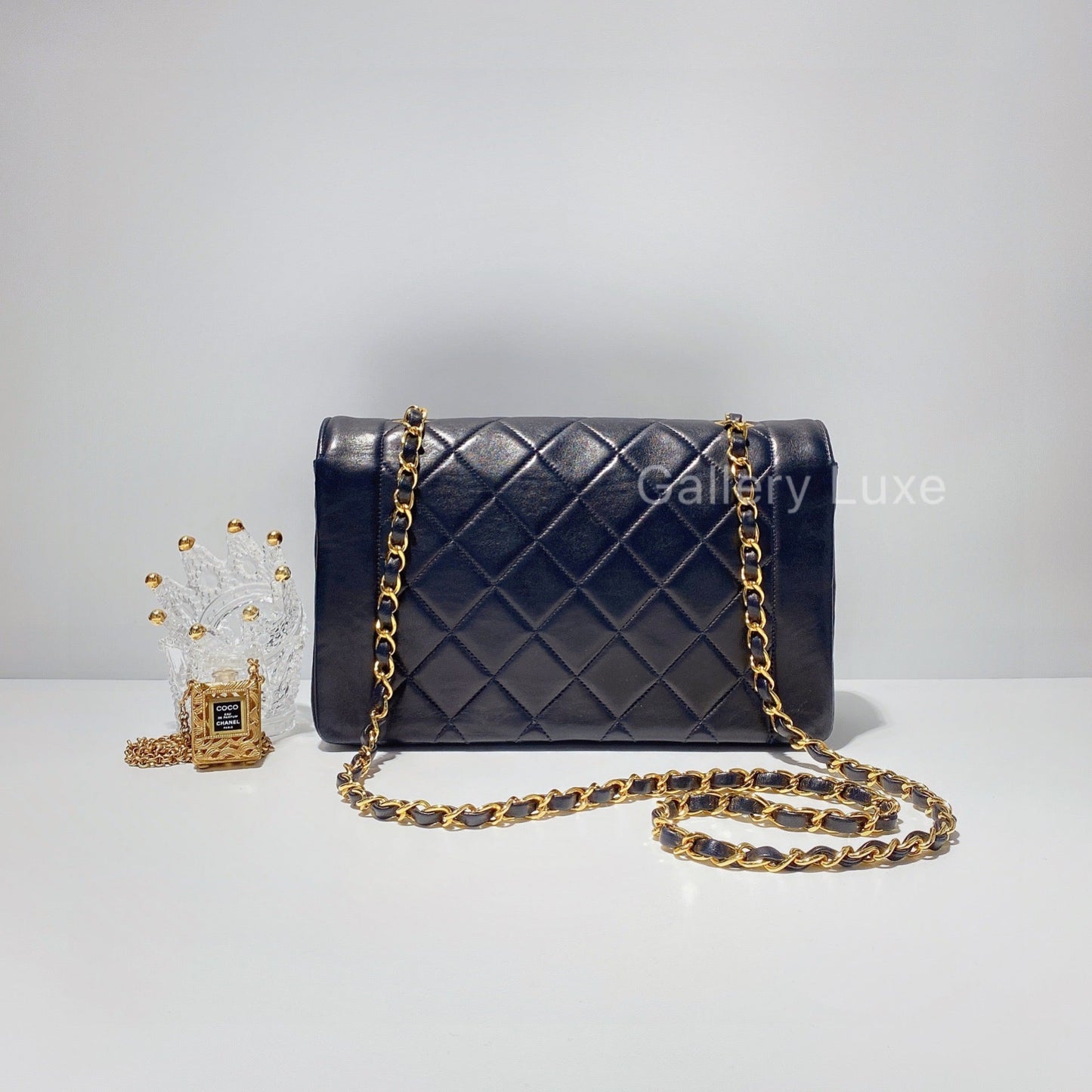 No.2483-Chanel Vintage Diana 25cm