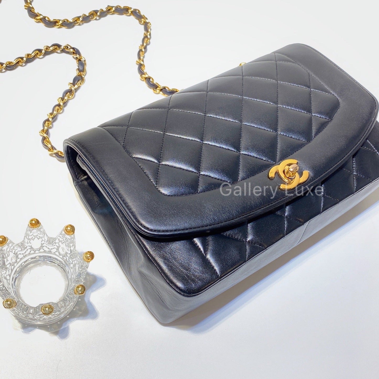 No.2784-Chanel Vintage Lambskin Diana Bag 25cm