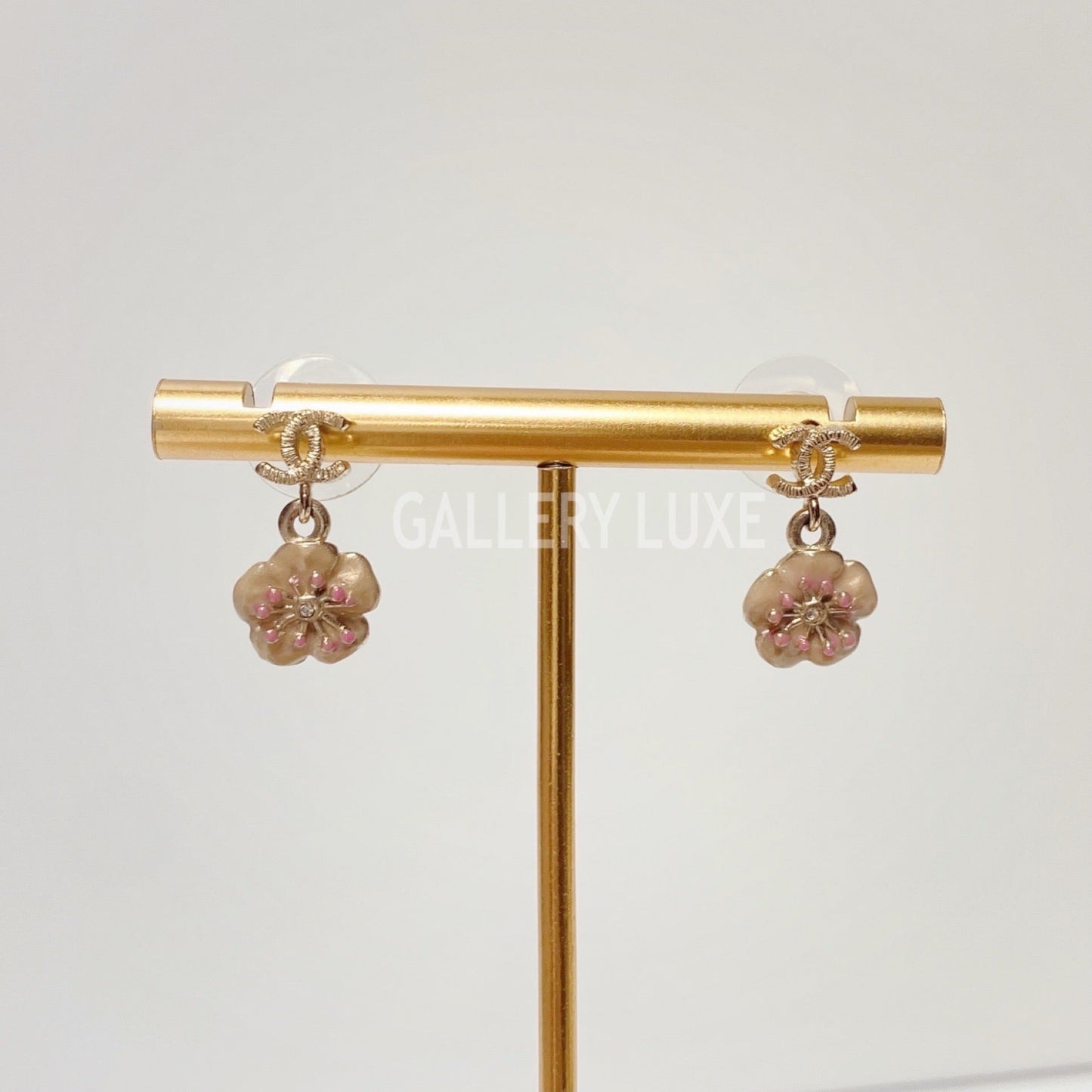 No.2596-Chanel Classic CC with Flower Earrings