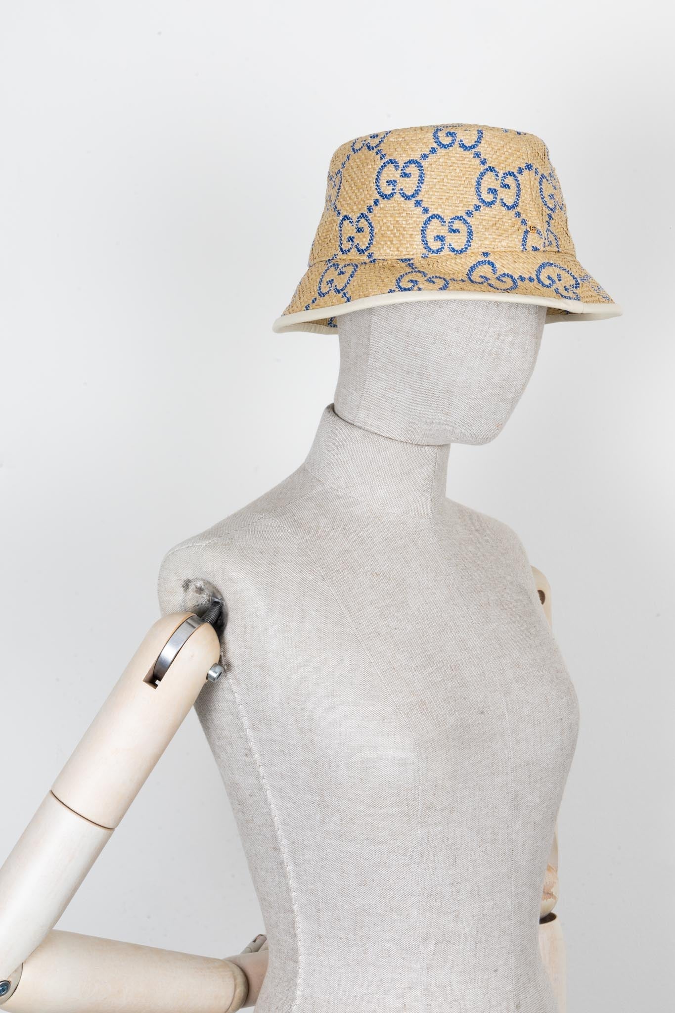 Luxury Gucci Trending 2025 GG Bucket Hat Raffia Beige Blue