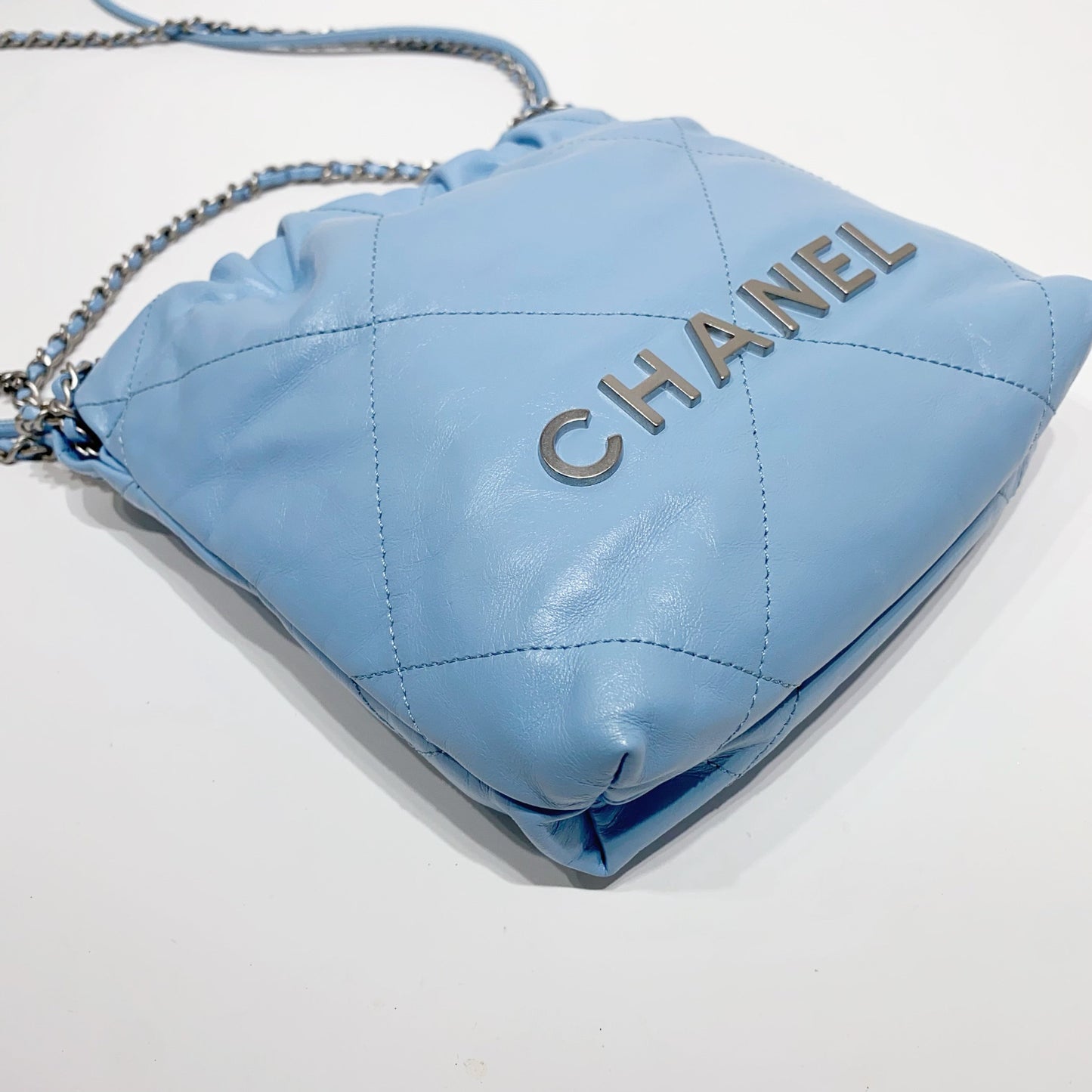 No.4111-Chanel 22 Mini Tote Bag