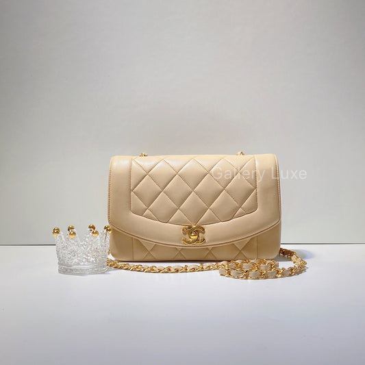 No.2693-Chanel Vintage Lambskin Diana Bag 22cm