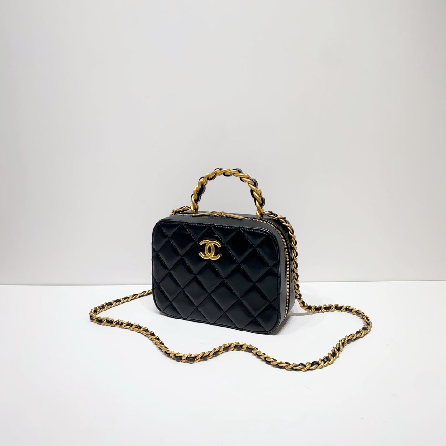 No.4120-Chanel Small Handle Vanity Case
