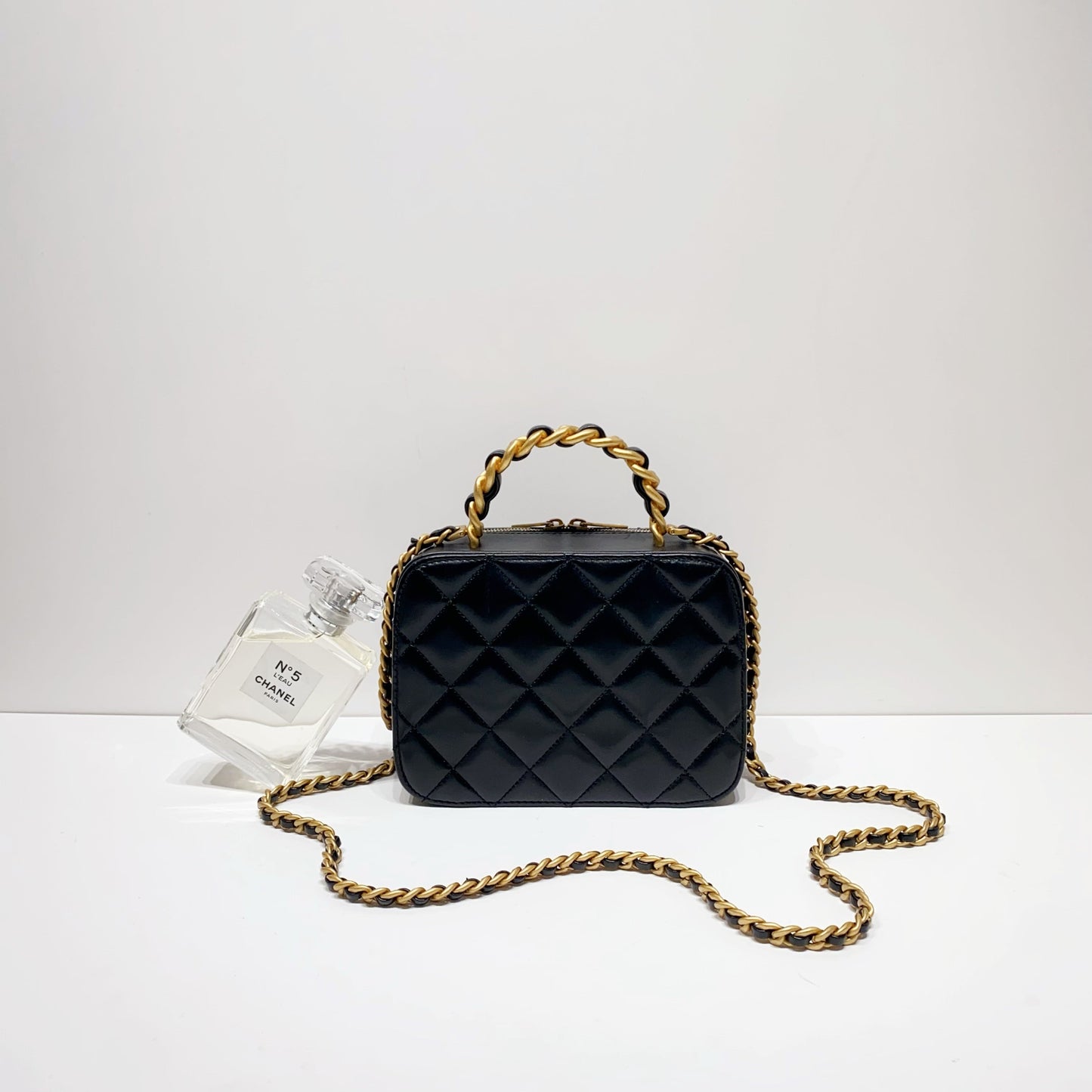 No.4120-Chanel Small Handle Vanity Case