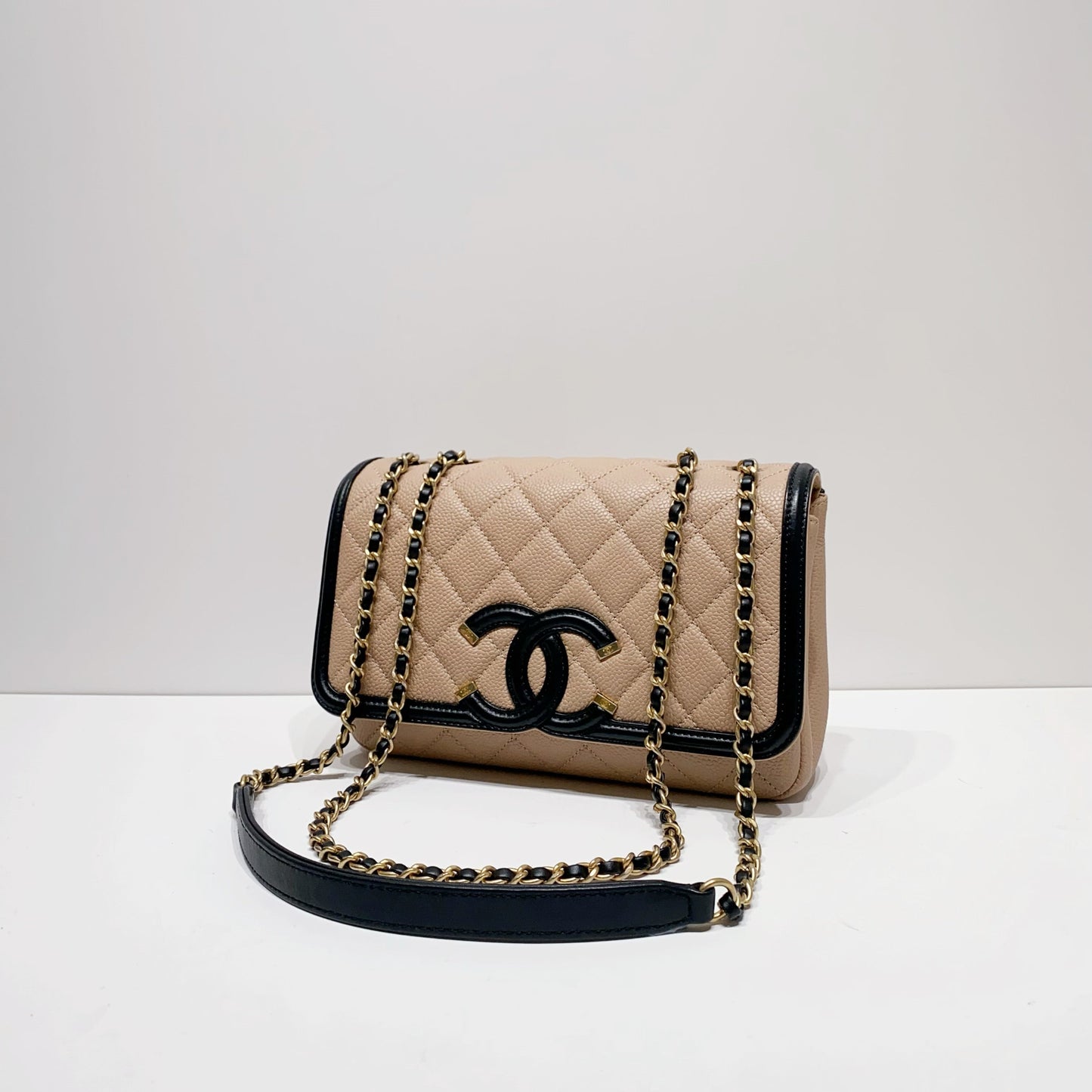 No.001631-2-Chanel Small CC Filigree Flap Bag