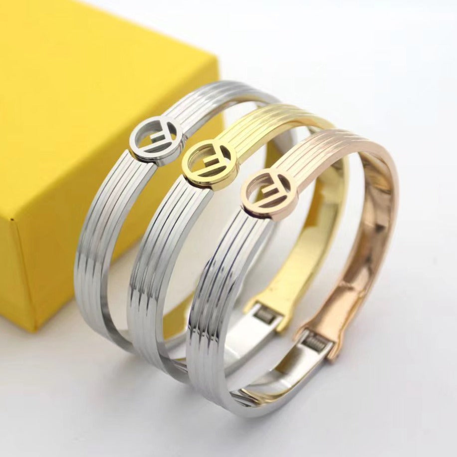 Luxury FendiF LOGO BRACELT