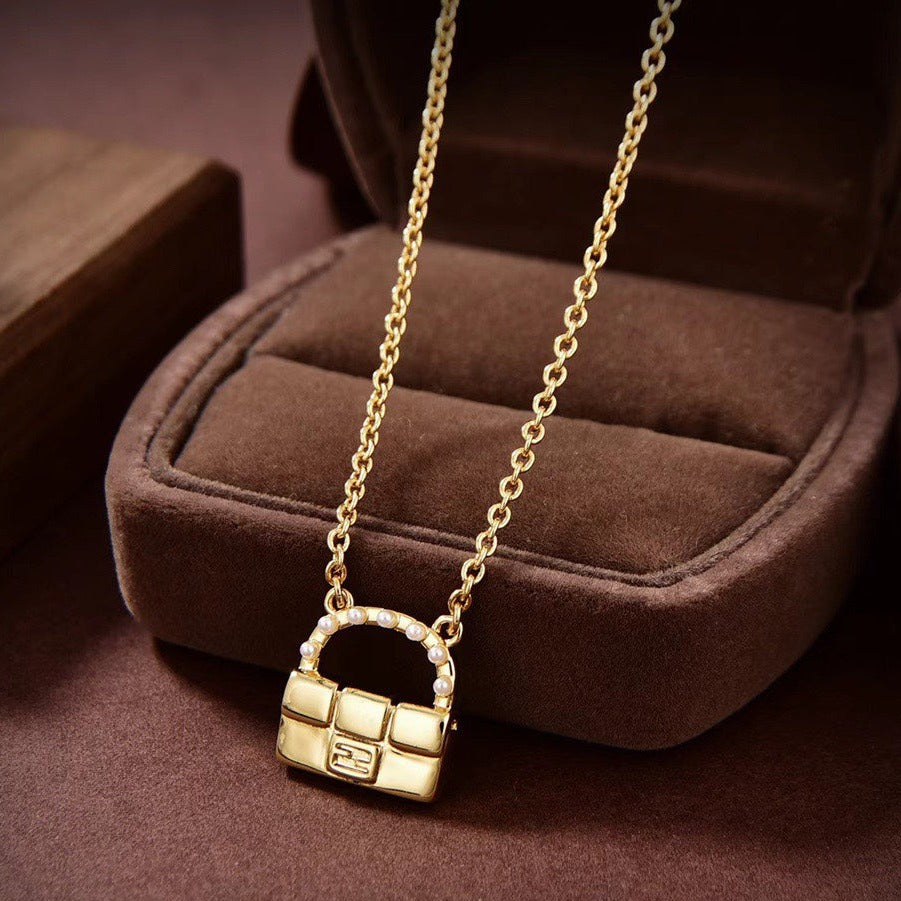 Luxury FendiFF BAG PEARL GOLD NECKLACE