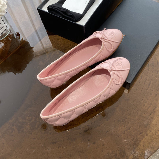 Luxury Chanel ballet flats pink quilted lambskin