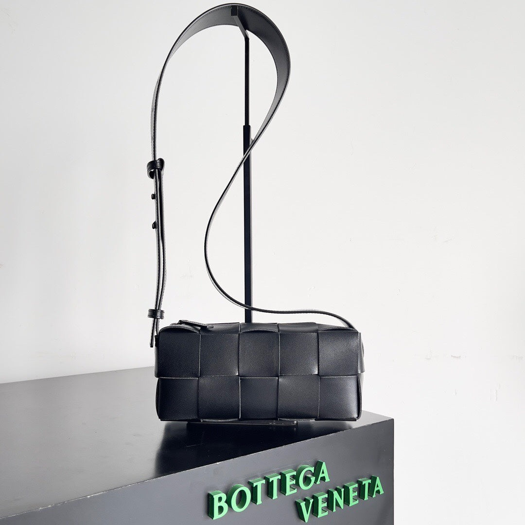 Luxury Bottega Veneta BV SMALL BRICK 24CM BLACK LAMBSKIN