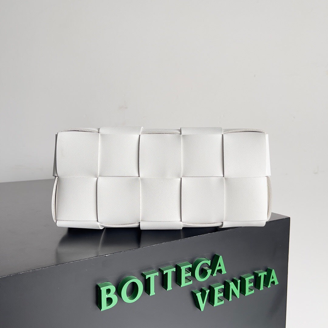 Luxury Bottega Veneta BV SMALL BRICK 24CM WHITE LAMBSKIN
