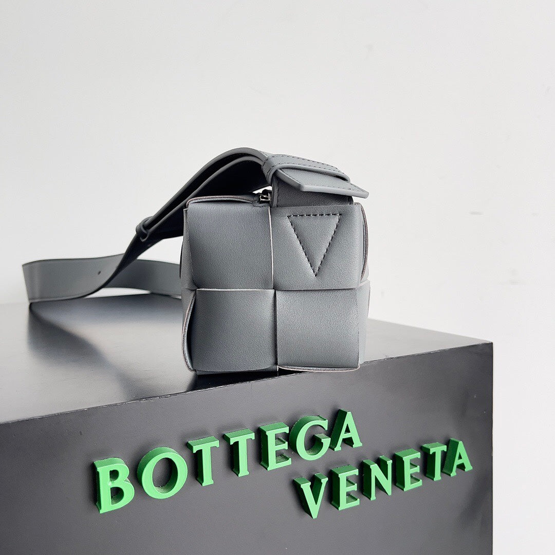 Luxury Bottega Veneta BV SMALL BRICK 24CM GREY LAMBSKIN