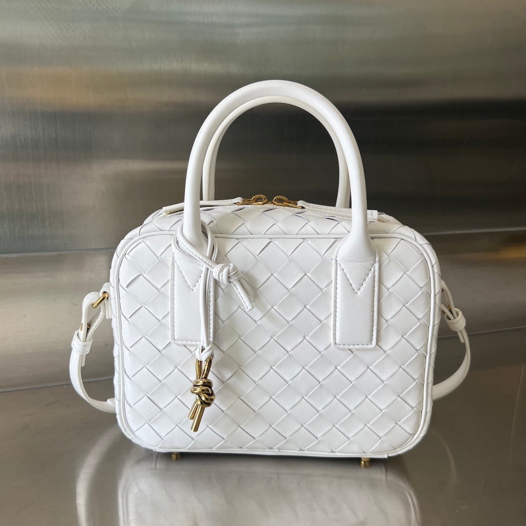 Luxury Bottega Veneta BV GETAWAY SMALL 23CM WHITE LAMBSKIN