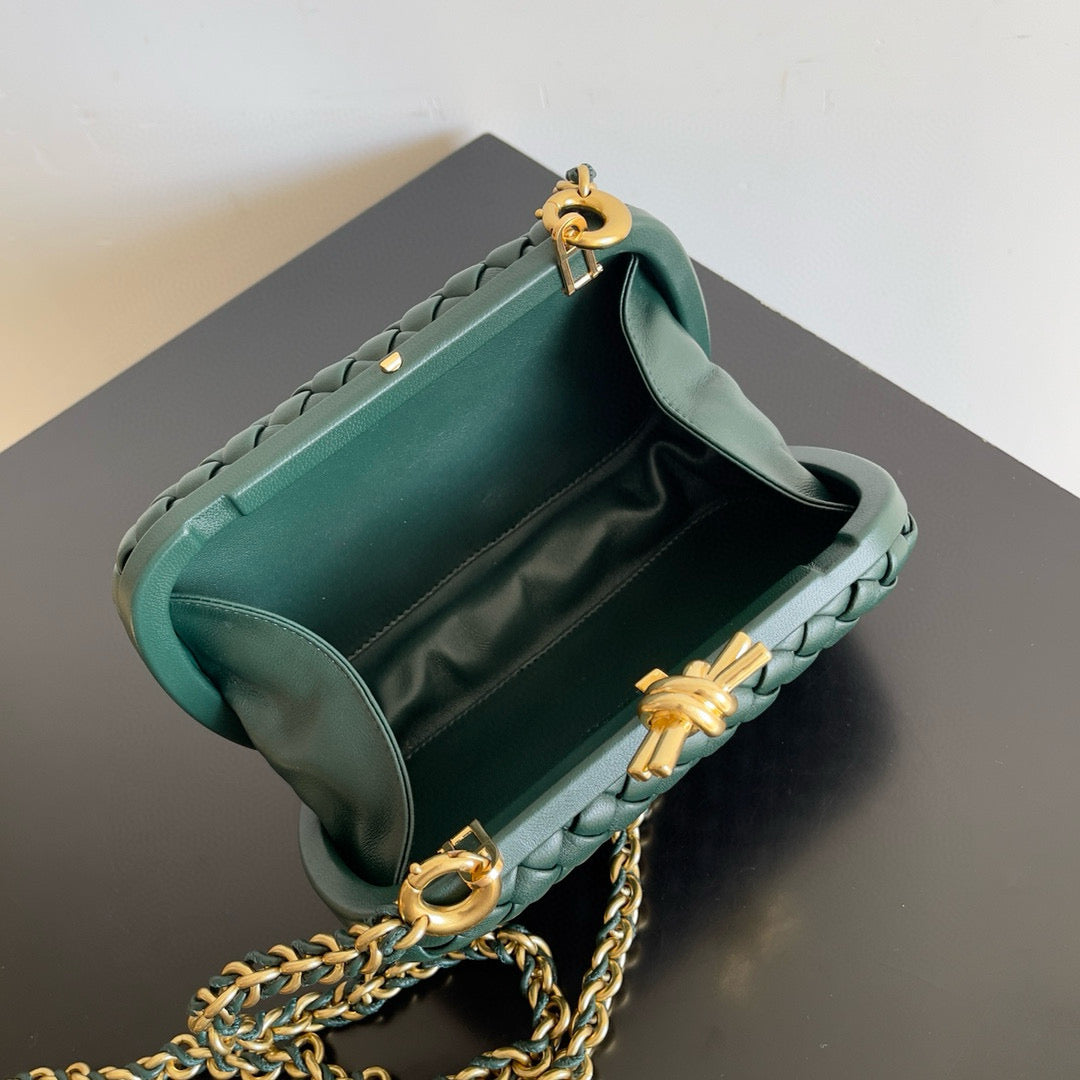 Luxury Bottega Veneta BV VETENA KNOT 19 GREEN