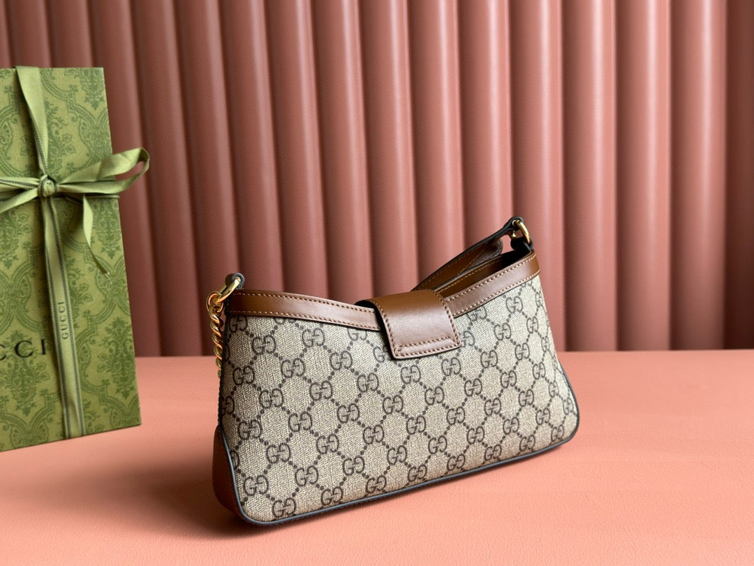 Luxury Gucci GG supreme padlock small 26cm small shoulder bag