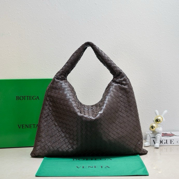 Luxury Bottega Veneta BV Large Intrecciato 54cm Hobo Bag Chocolate Calfskin