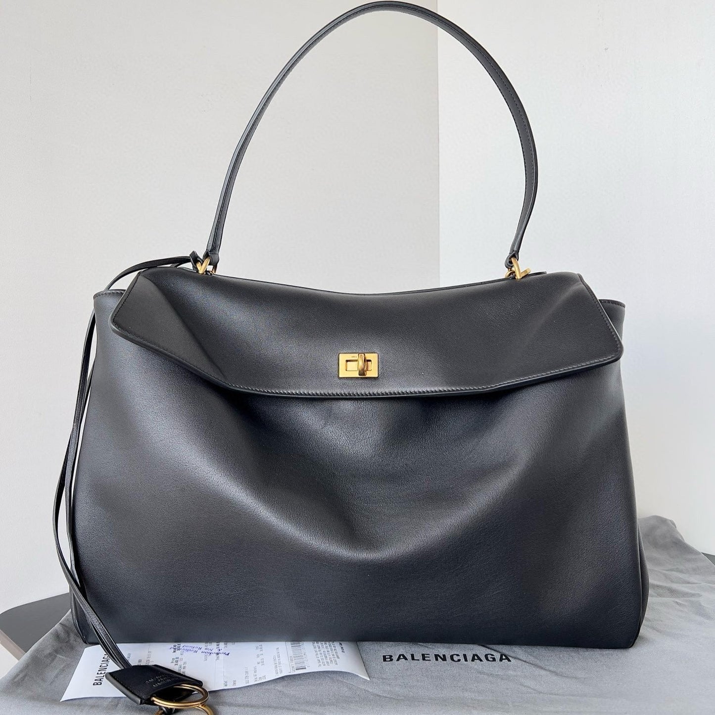 Luxury Bottega Veneta Balencia Tote Bag Black Calfskin Gold Hardware