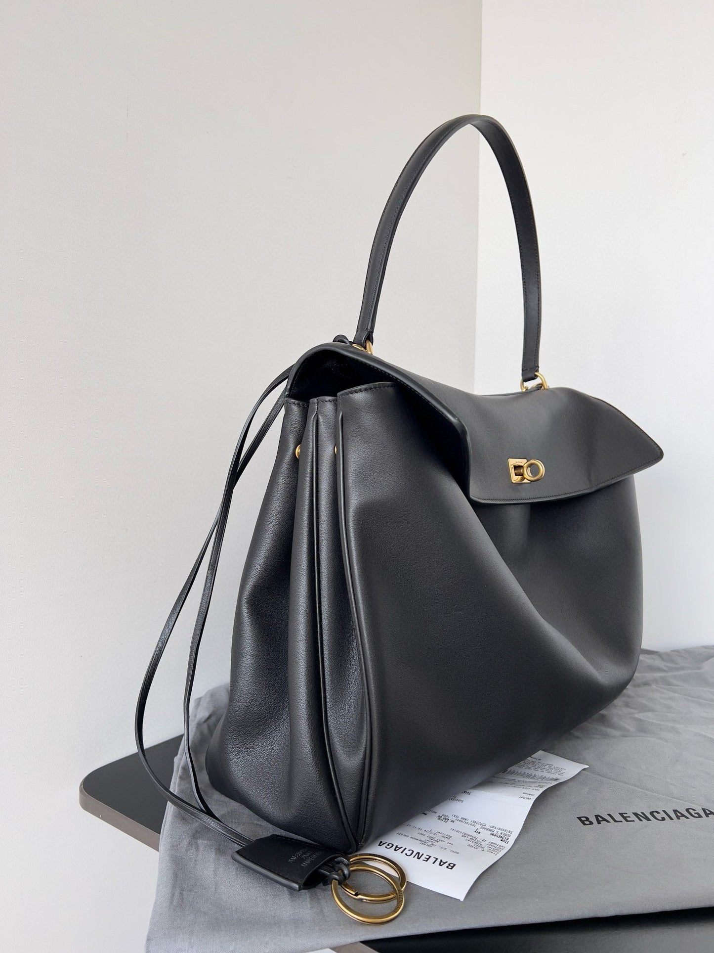 Luxury Bottega Veneta Balencia Tote Bag Black Calfskin Gold Hardware