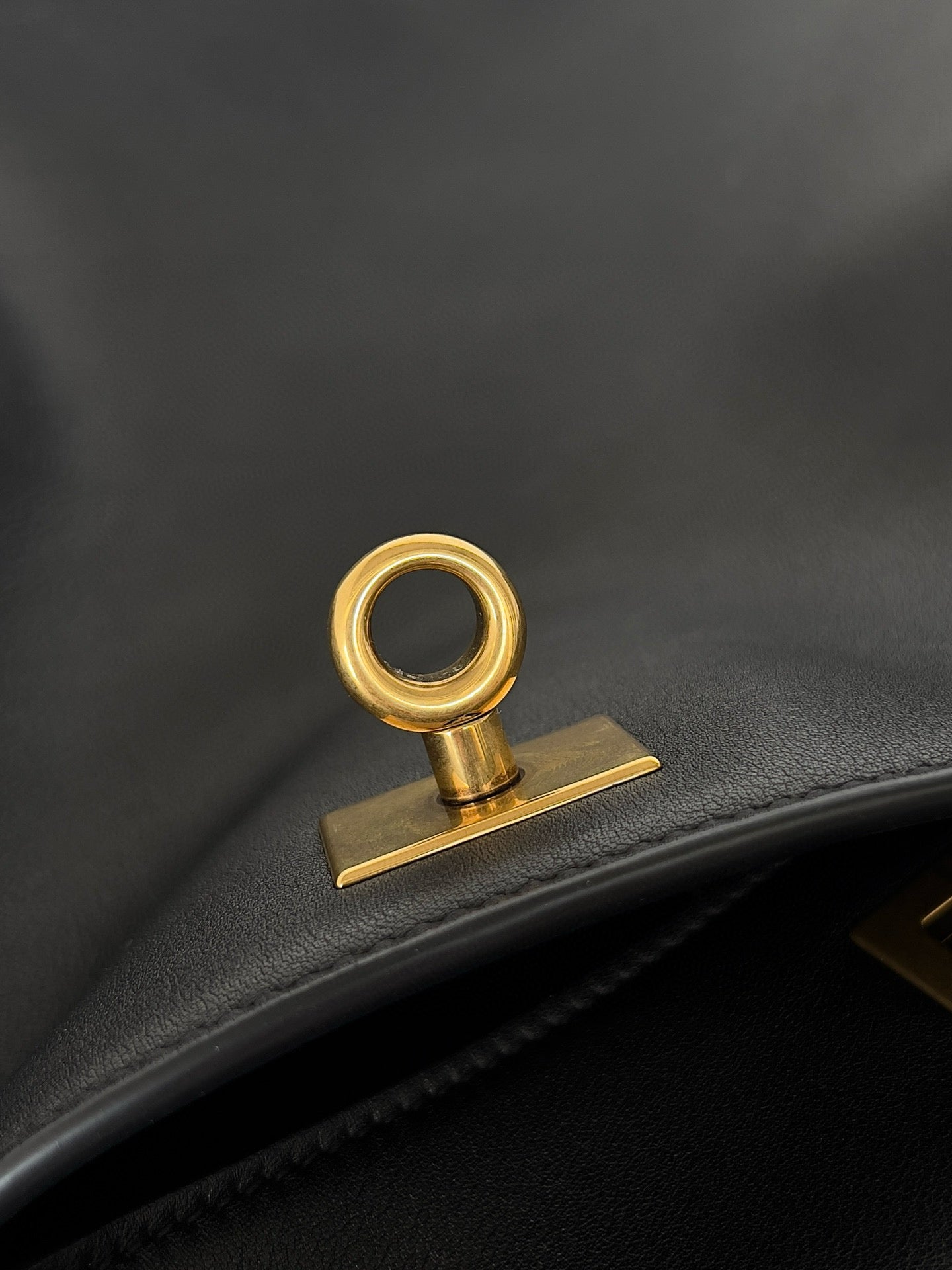 Luxury Bottega Veneta Balencia Tote Bag Black Calfskin Gold Hardware