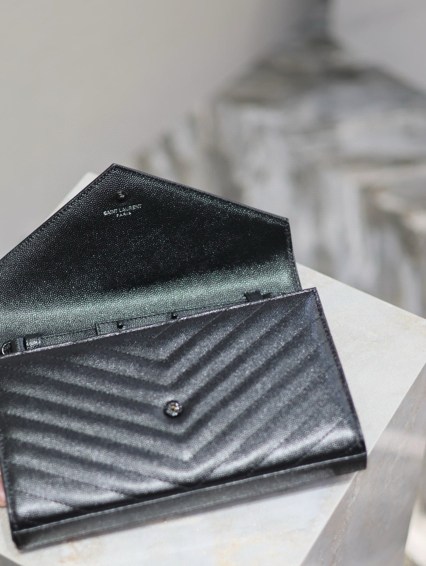 Luxury Saint Laurent YL Woc 22cm All Black Grained Calfskin