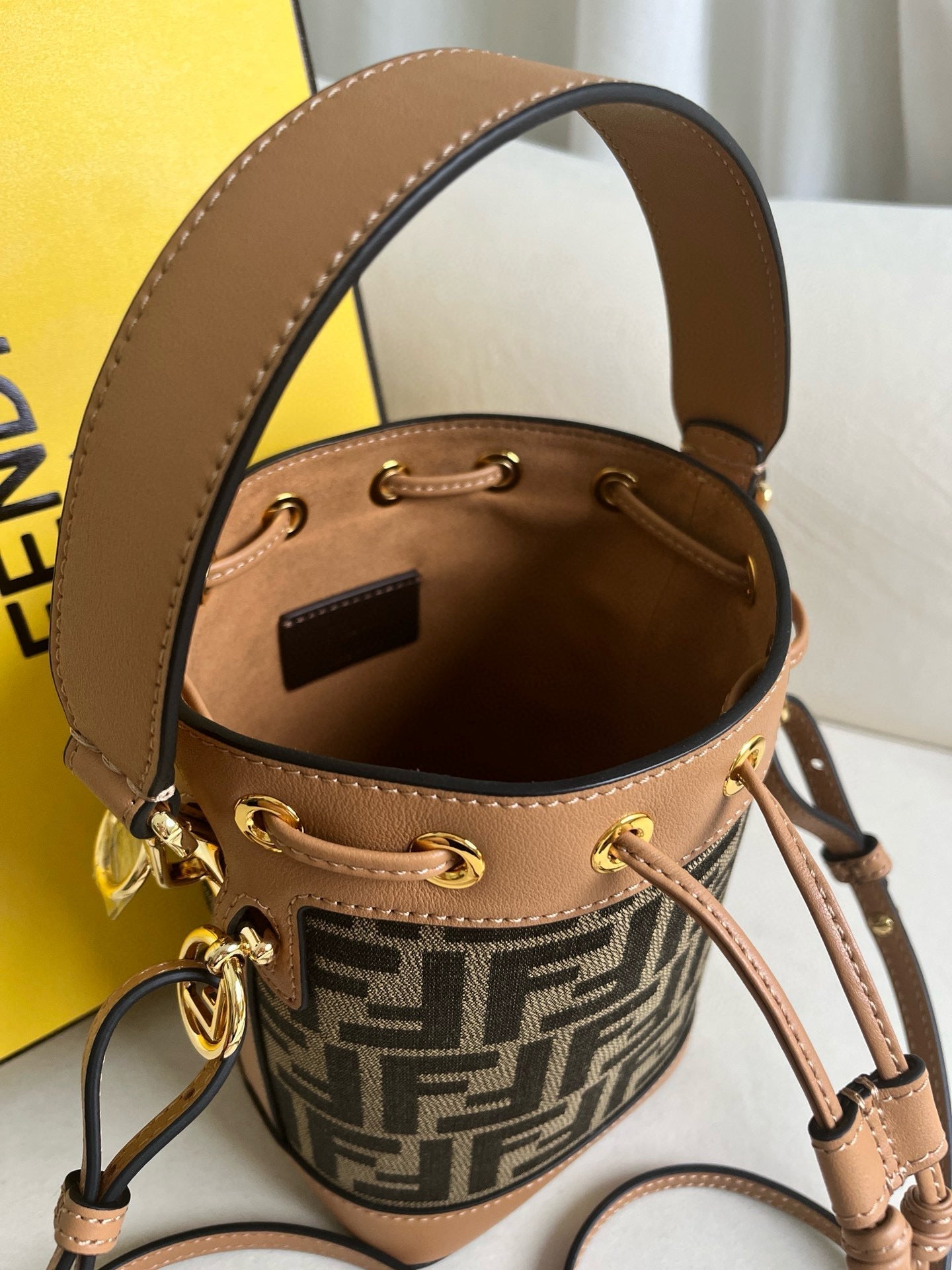 Luxury FendiMON TRESOR 18 IN BROWN CALFSKIN