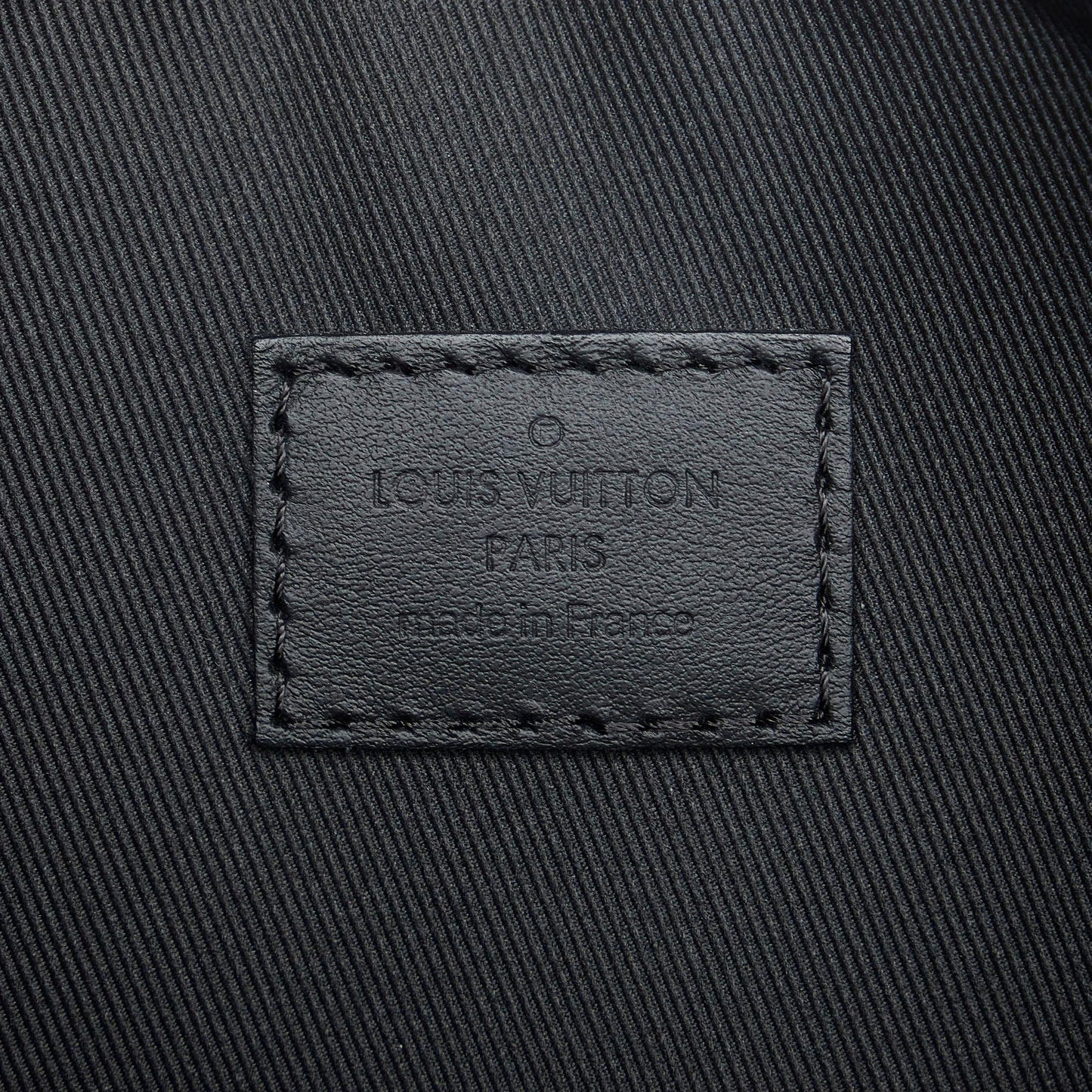 Louis Vuitton Aerogram Takeoff Pouch (SHG-O44QUZ)