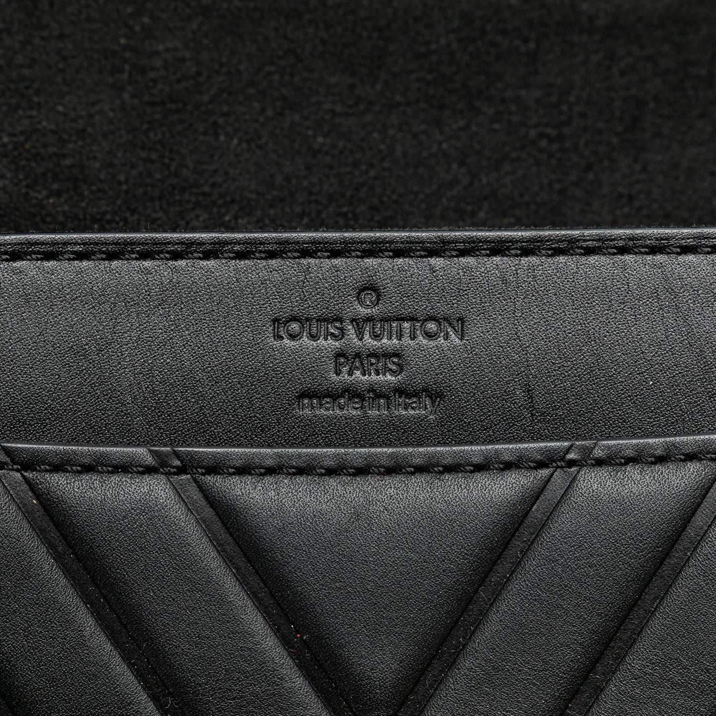 Louis Vuitton Airy V Chain Louise Clutch GM