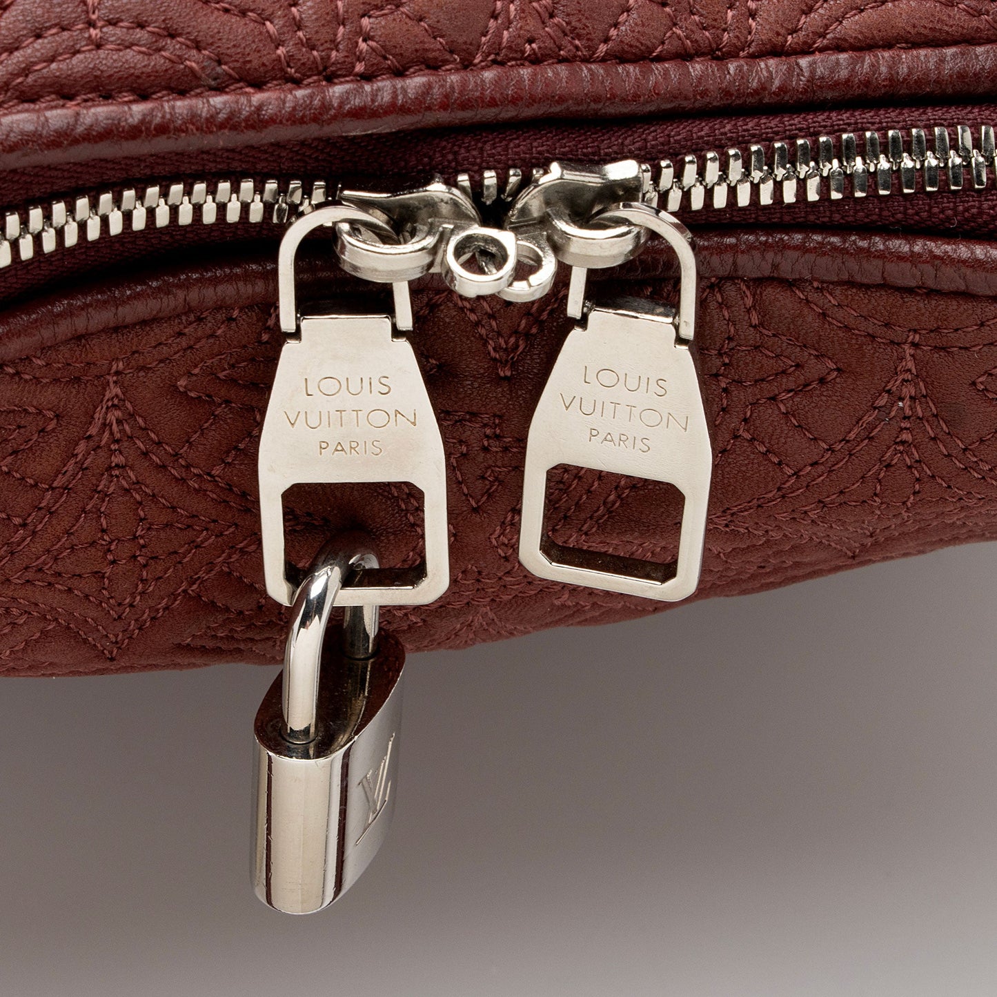 Louis Vuitton Antheia Leather Ixia PM Tote (SHF-8ErcnI)