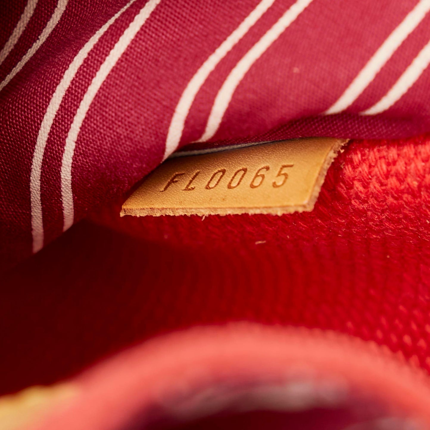 Louis Vuitton Antigua Besace PM (SHG-22092)