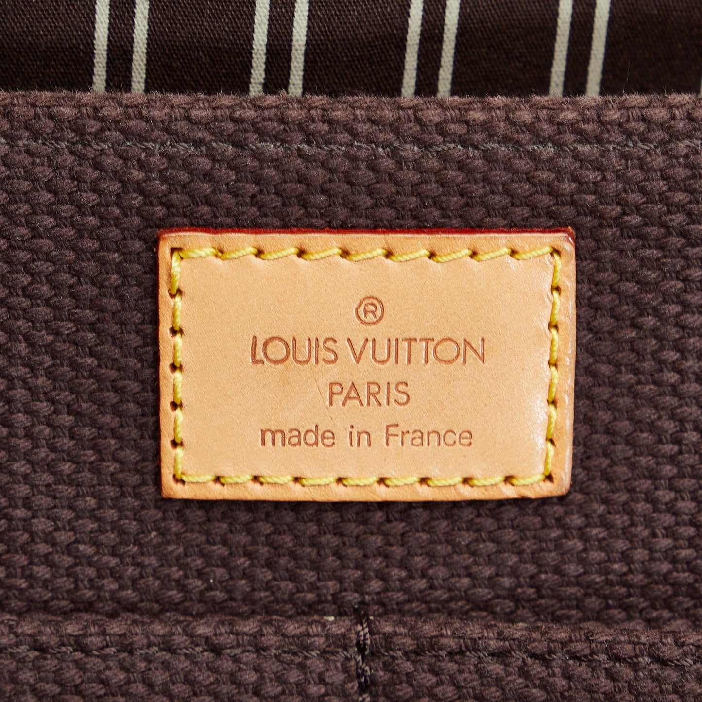 Louis Vuitton Antigua Besace PM (SHG-KzzrTH)