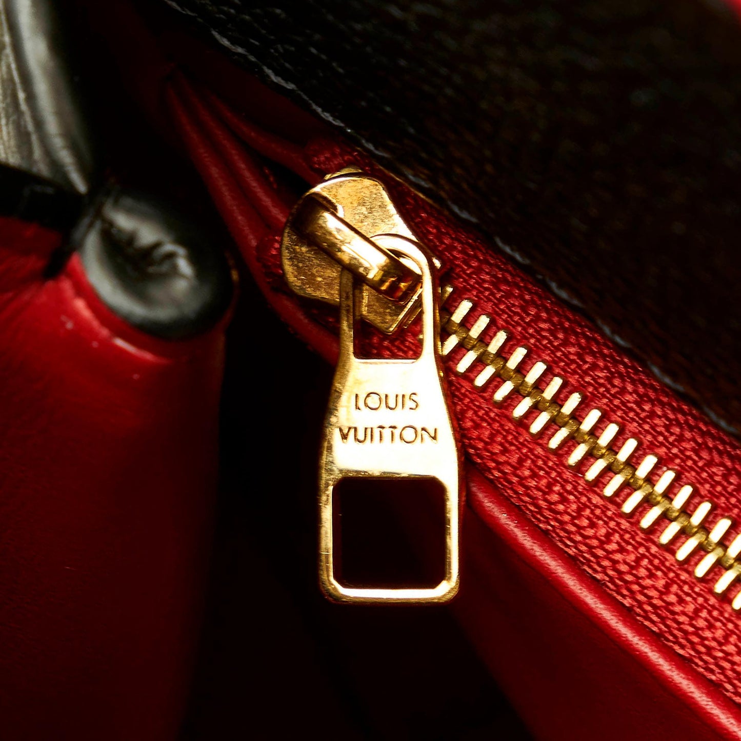 Louis Vuitton Astrid Satchel (SHG-37272)