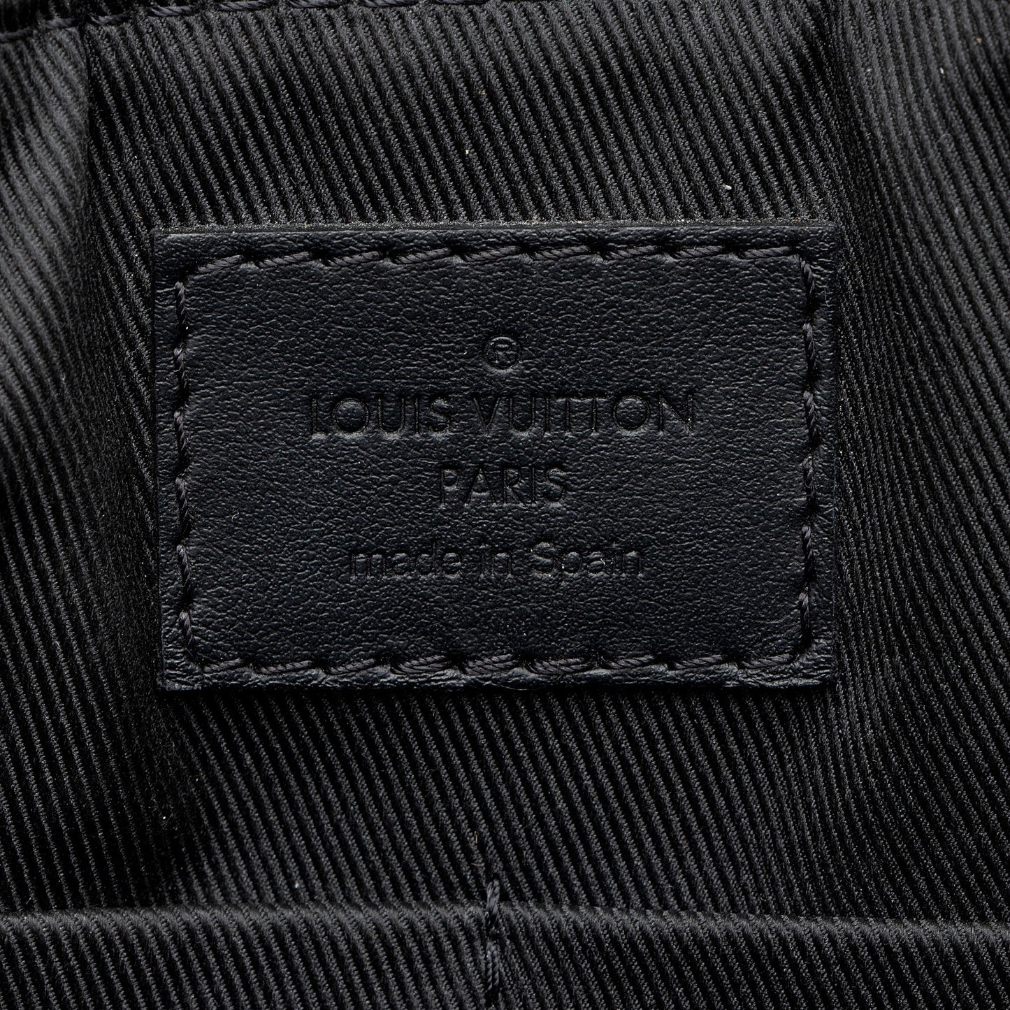 Louis Vuitton Calfskin Aerogram Takeoff Messenger